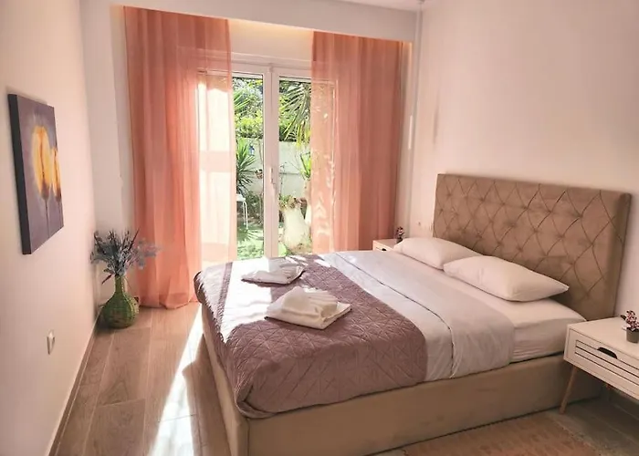 Nice Apartment Near Flisvos Vipgreece